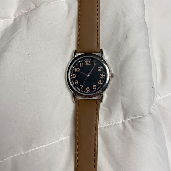 New with Working Battery Calvin Hill Wrist Watch - Picture 2 of 5